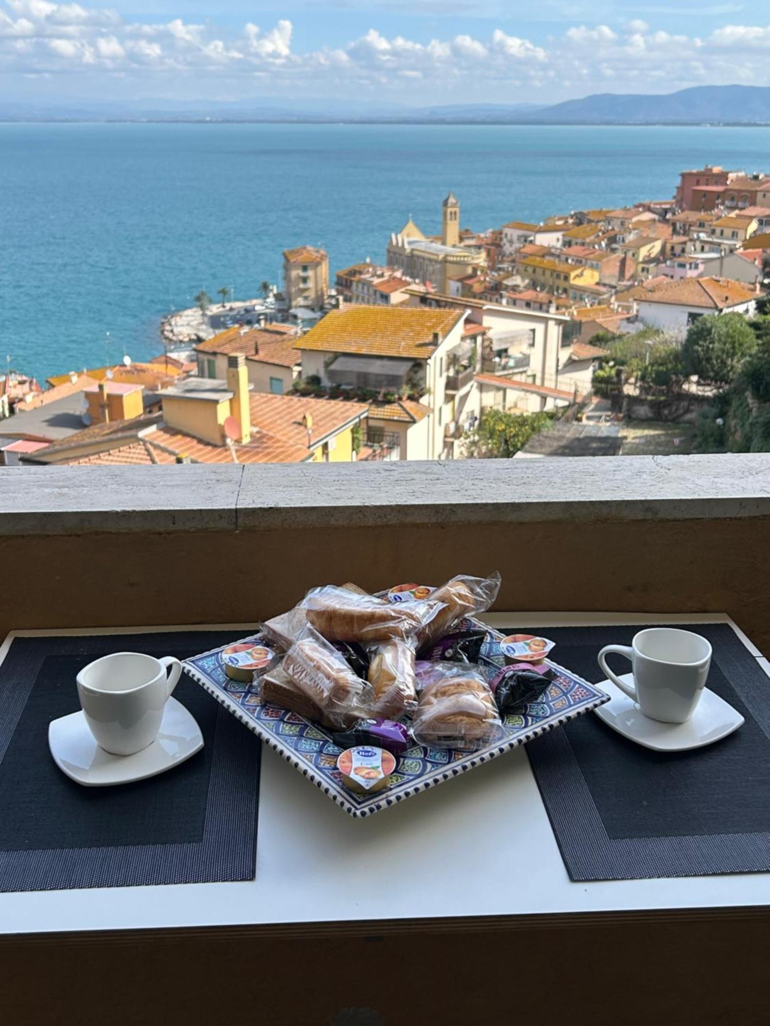 Ferienwohnung Bilocale Vista Mare Con Posto Auto Porto Santo Stefano  Exterior foto